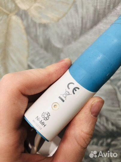 Зубная щетка электрическая