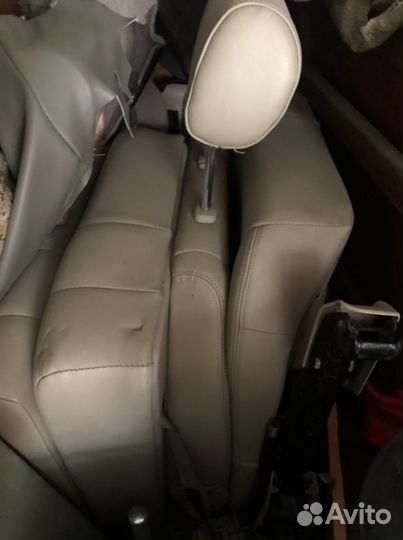 Третий ряд сидений Lexus 470LX