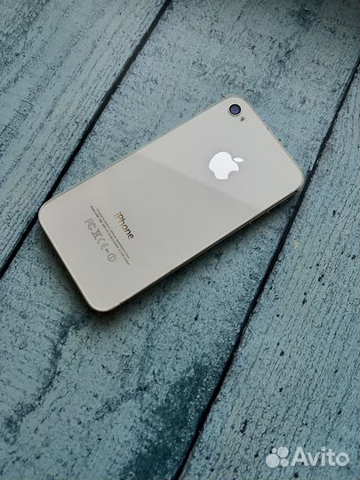 iPhone 4S, 8 ГБ