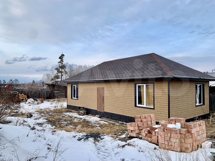 Дом 66,7 м² на участке 6 сот.