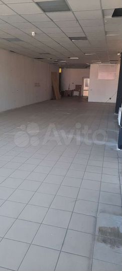 Торговое помещение 212 м²