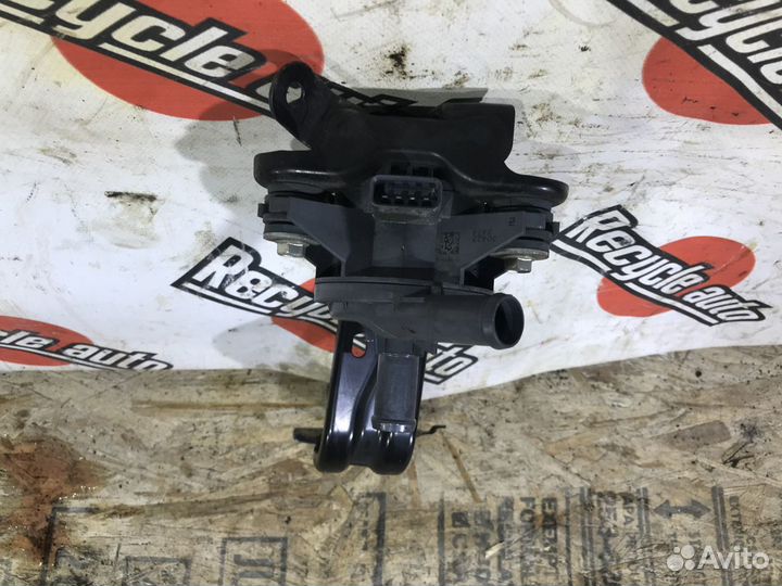 Помпа инвертора toyota crown AWS210 2arfse 2013