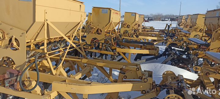 Комплекс посевной Омсксельмаш КСКП-2.1, 2011