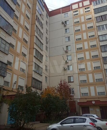 2-к. квартира, 52 м², 5/10 эт.