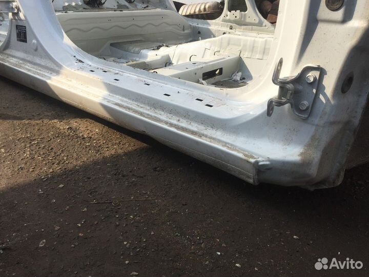 Стойка кузова центральная правая (Kia Cerato)