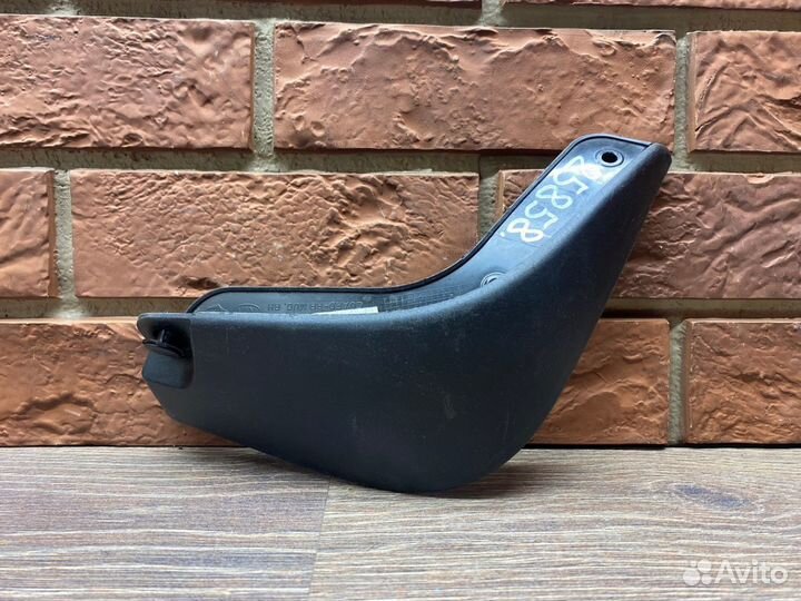 Брызговик задний правый Kia Picanto 2017+