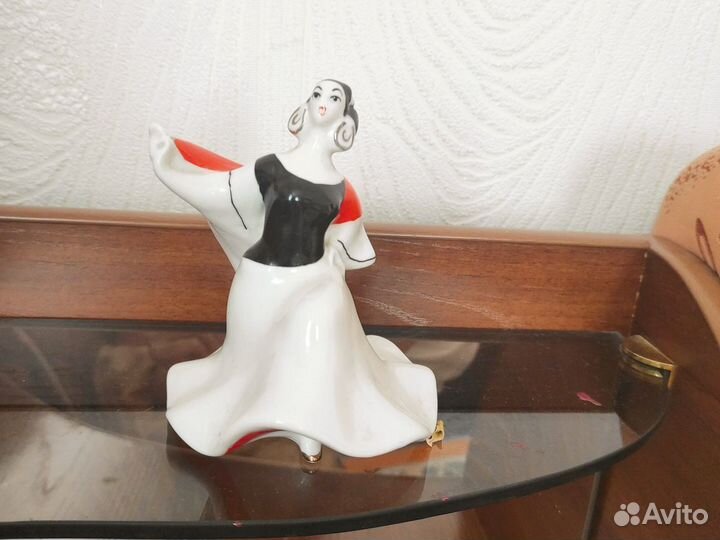Испанская танцовщица, фарфоровая статуэтка, СССР