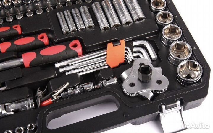 Набор инструментов 121 предмет. Звоните