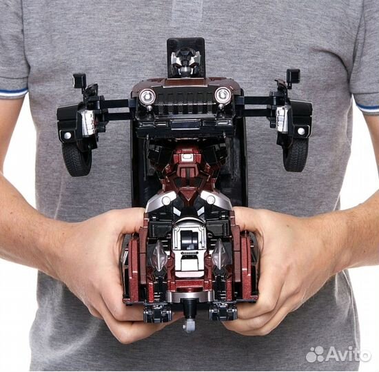 Радиоуправляемая машина-трансформер Robotech