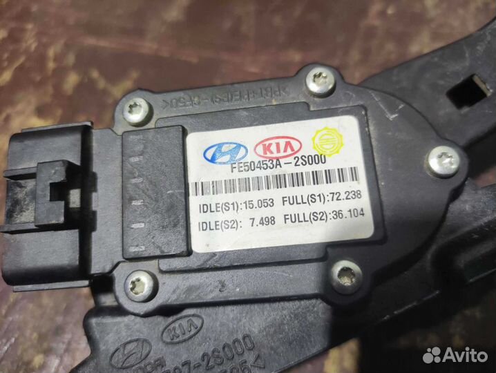 Педаль газа KIA Sportage 3 SL