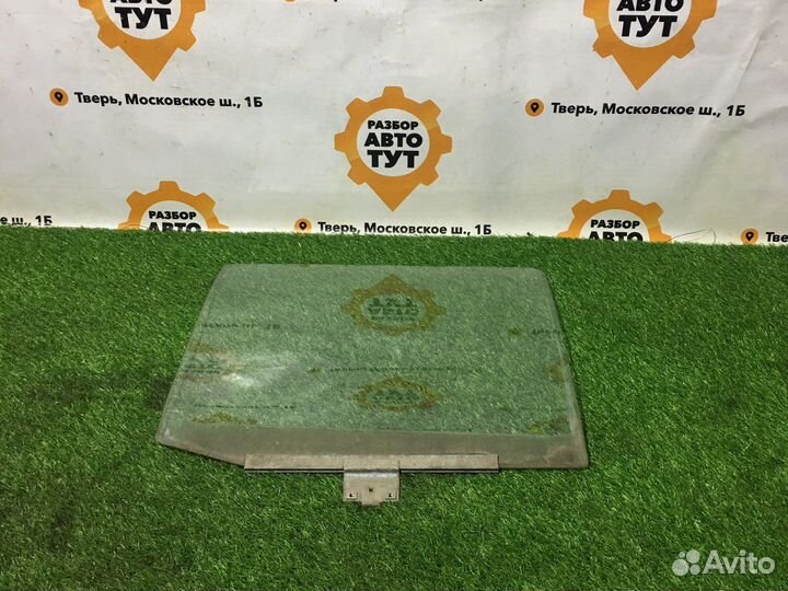 Боковое стекло заднее правое Volkswagen Golf 2