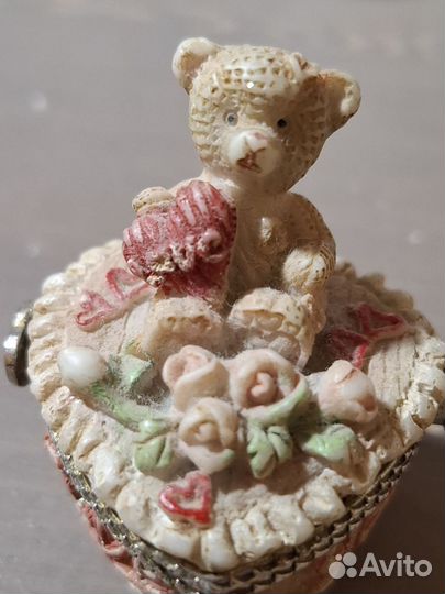 Шкатулка маленькая винтажная с медвежонком