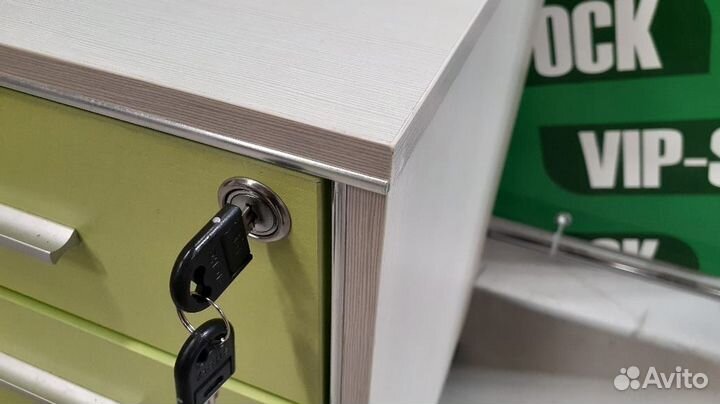 Тумбы подкатные, почти новые 60шт. Б.У