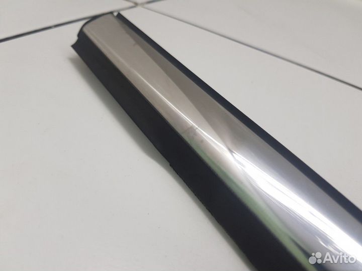 Молдинг стекла задней правой двери (Geely Atlas)