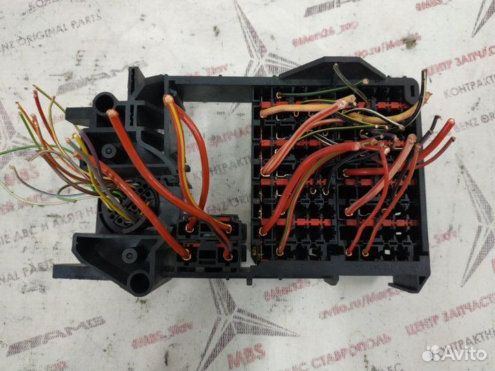 Блок предохранителей Mercedes E- Class W210