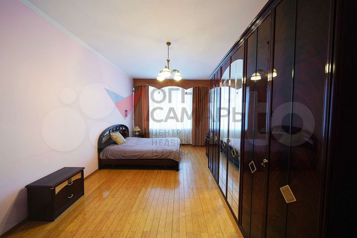 5-к. квартира, 225 м², 2/6 эт.