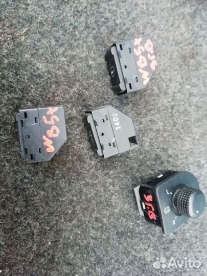 Кнопка стеклоподъёмника VW Passat B5+2000-2004 год