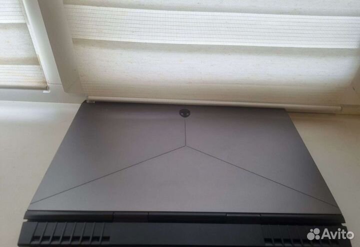 Разбор Dell alienware 15 r3