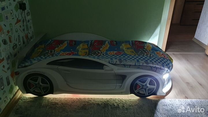 Детская кровать машина с подсветкой