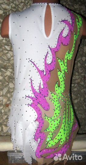 Белый купальник 1200 страз