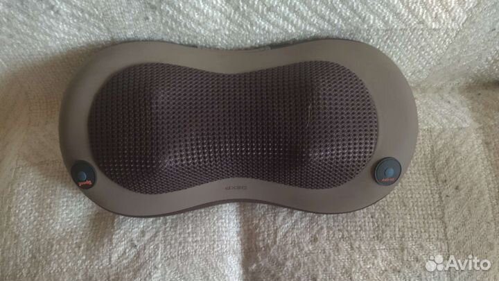 Массажная подушка для шеи