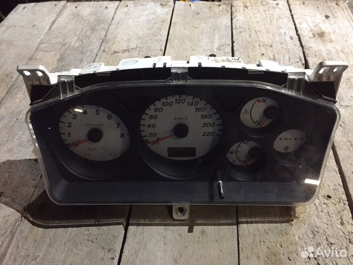 Панель приборов бу Митсубиси Лансер 9 Mitsubishi