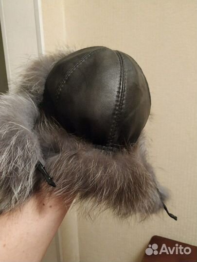 Женская шапка-шлем из чернобурки