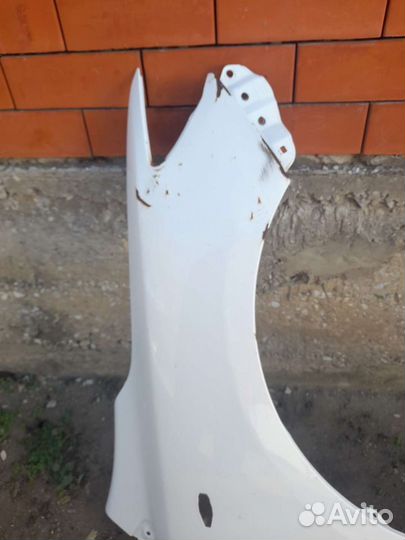 Крыло Toyota Corolla