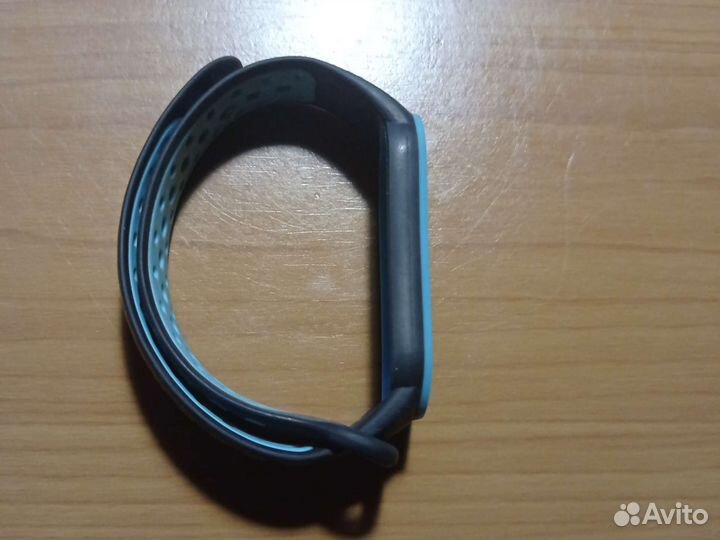 Силиконовый ремешок для фитнес-браслета MI Band4/5