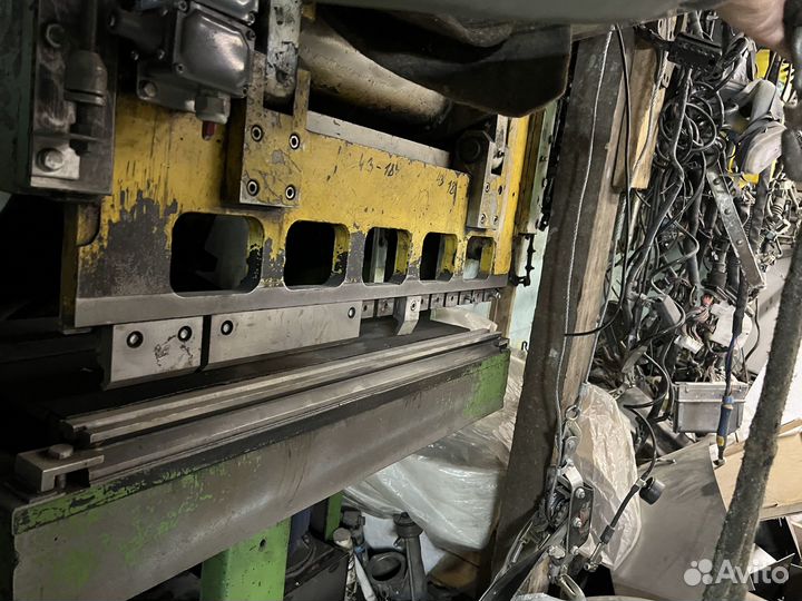 Гибочный станок для листового металла