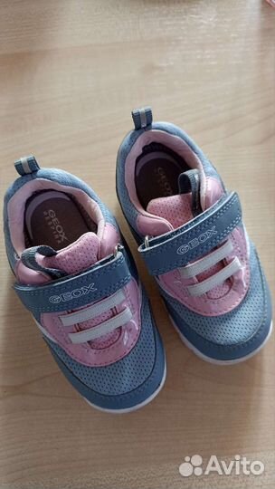 Кроссовки для девочки 22