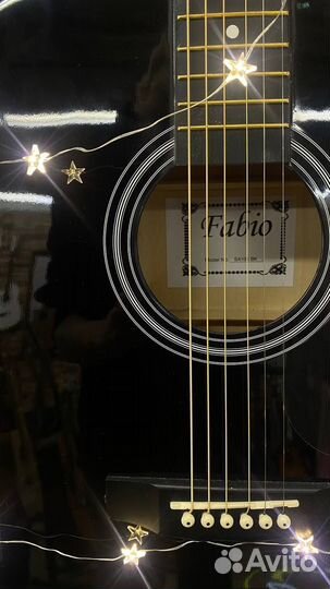 Элегантная акустическая гитара Fabio