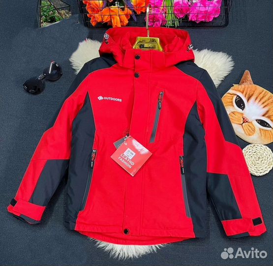 Куртки новые