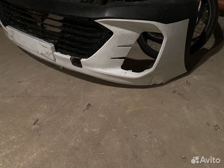 Бампер передний