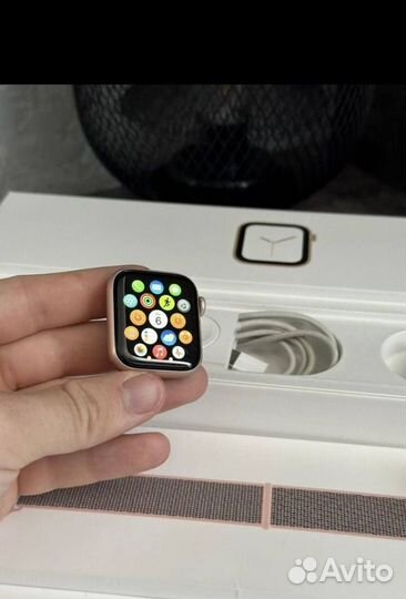 Часы apple Watch 4 40 mm