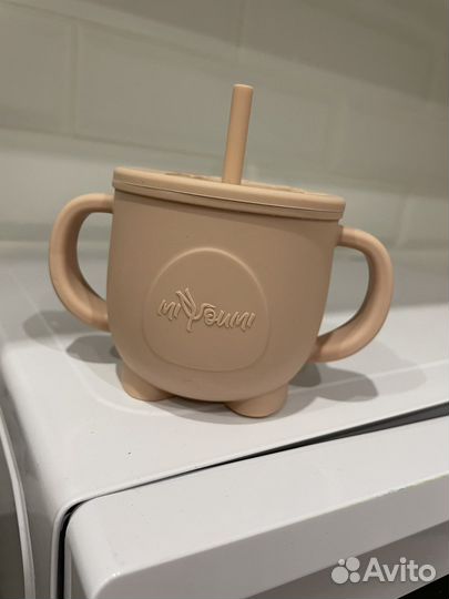 Силиконовая чашка-поильник