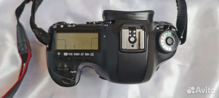 Зеркальный фотоаппарат Canon 5D mark iii body