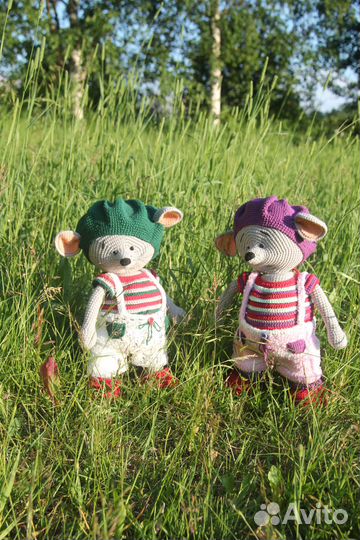 Вязаные игрушки Мышата в наличии