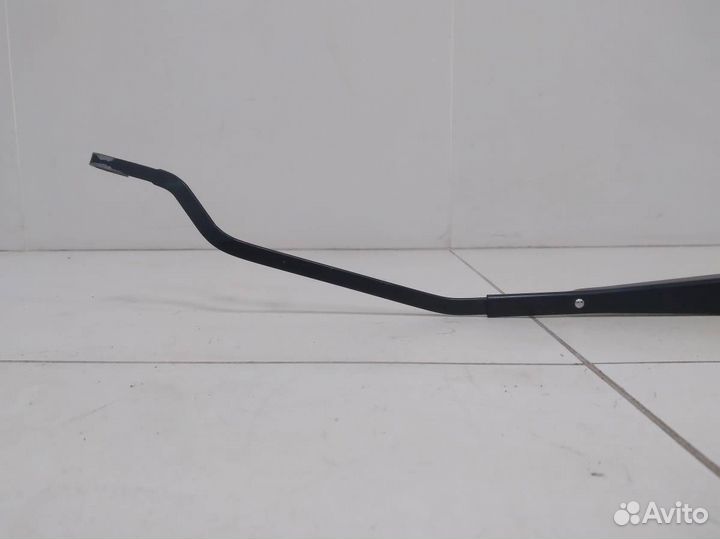 Поводок стеклоочистителя передний правый Kia Rio 3