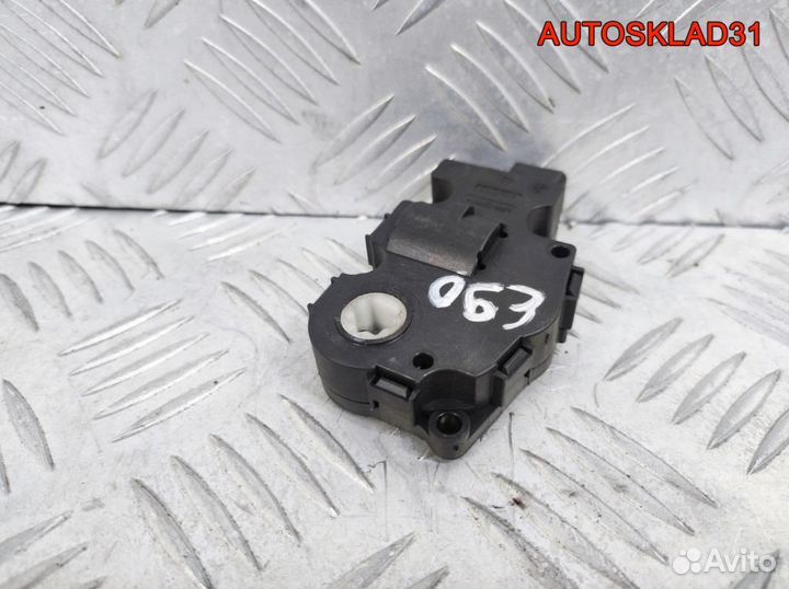 Моторчик заслонки отопителя BMW E90 64116956706