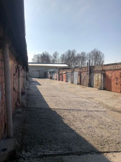 Гараж, > 30 м²