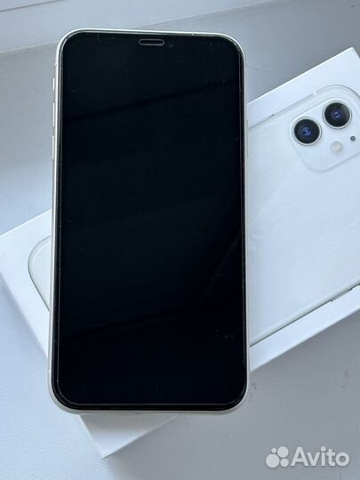 iPhone 11, 64 ГБ