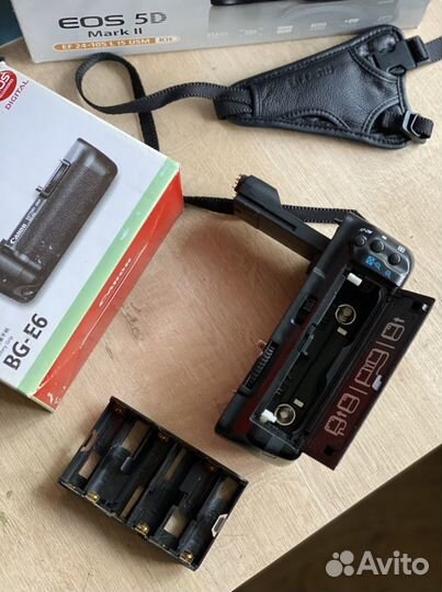 Батарейный блок Canon battery grip BG-E6