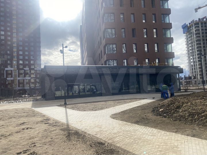 Общепит с летником у Ростеха, 360 м²