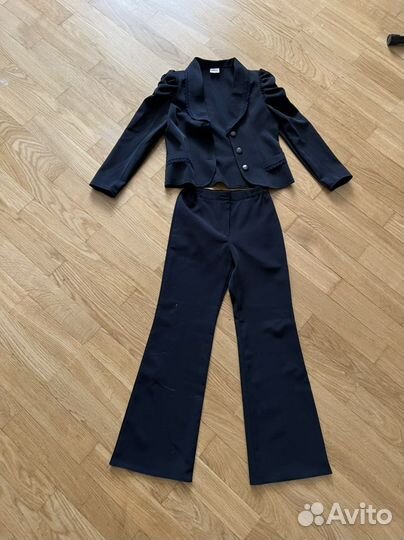 Школьный костюм на девочку 128