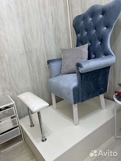 Педикюрное кресло + трон