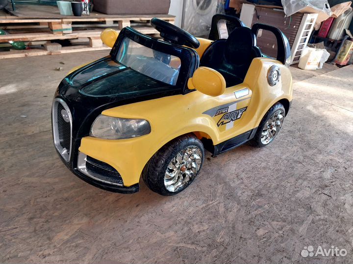 Детский электромобиль bugatti