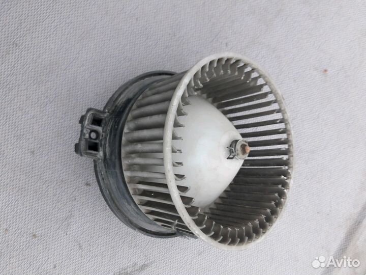 Моторчик печки Хонда CR-V V2.0 бензин