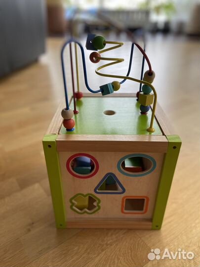 Развивающий деревянный куб-сортер