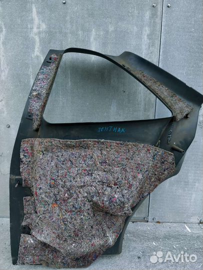 Задняя левая Обшивка салона Pontiac Grand am 1994